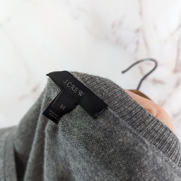 J Crew Sweater Womens Medium Gray Wool V Neck Oversized Slouchy Academia Preppy - Picture 3 of 13